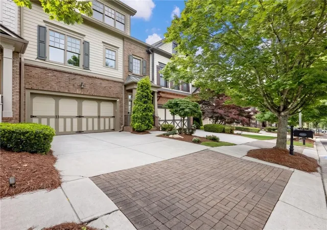 3rd image of 6947 Fellowship Ln, Flowery Branch, GA 30542 | MLS# 7791001