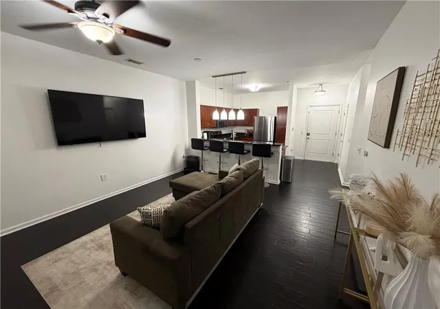 Photo 4 of Condo for sale at 870 Mayson Turner Rd NW #1239, Atlanta, GA 30314 | MLS# 7811452 | Listing updated on 2026-07-31
