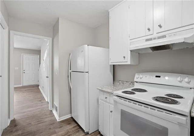 4th image of 5342 Ridgemere Ct, Stone Mountain, GA 30083 | MLS# 7760153