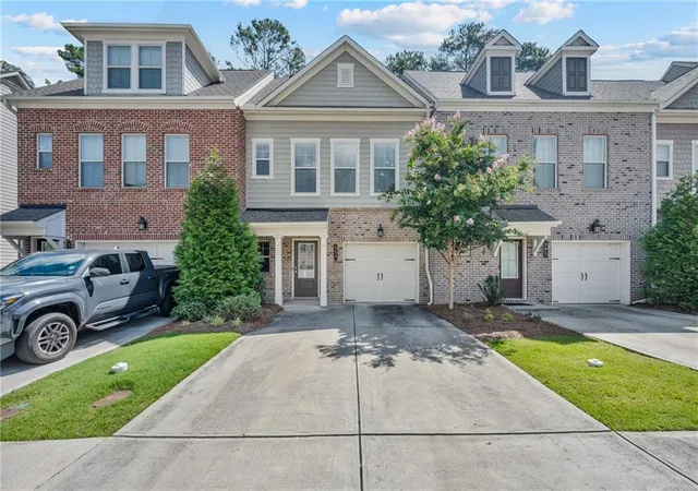 1st image of 211 Mahone Dr, Lilburn, GA 30047 | MLS# 7808326