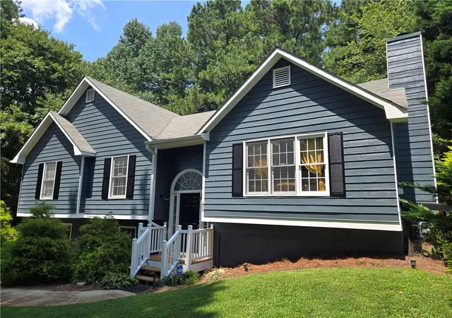 Photo 2 of Sale Pending at 102 Thomas Dr, Dallas, GA 30157 | MLS# 7782705 | Listing updated on 2026-09-11