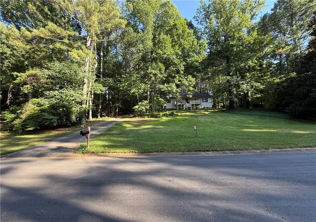 Homes for sale in Woodstock, GA | 417 Sweetgum Dr, Woodstock, GA 30188 | MLS# 7791800