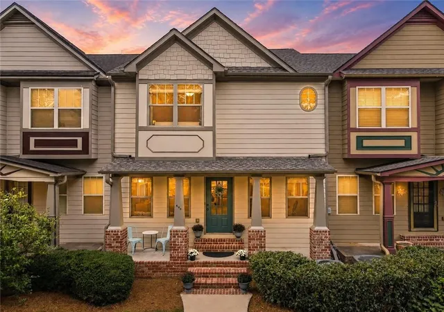 1st image of 405 Royal Crescent Ln E, Canton, GA 30115 | MLS# 7813028