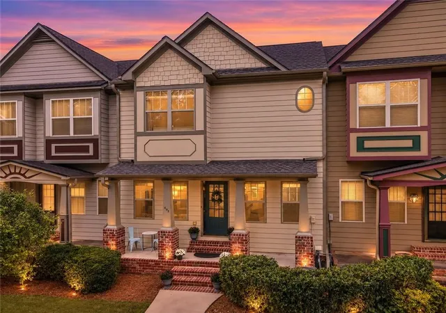 2nd image of 405 Royal Crescent Ln E, Canton, GA 30115 | MLS# 7813028