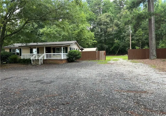 1st image of 4445 Ridge Rd, Douglasville, GA 30134 | MLS# 7817661