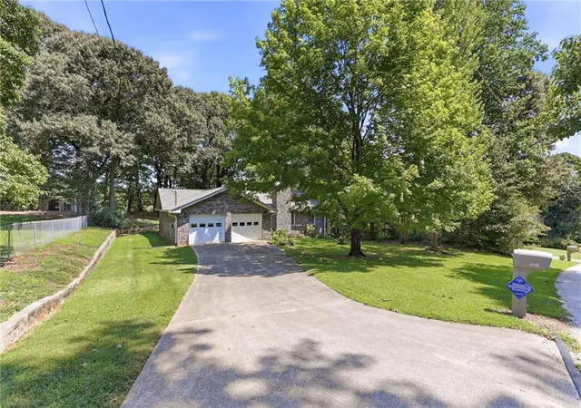 Photo 4 of Single family home for sale at 2994 Glen Hvn Dr, Gainesville, GA 30504 | MLS# 7821487 | Listing updated on 2026-09-01
