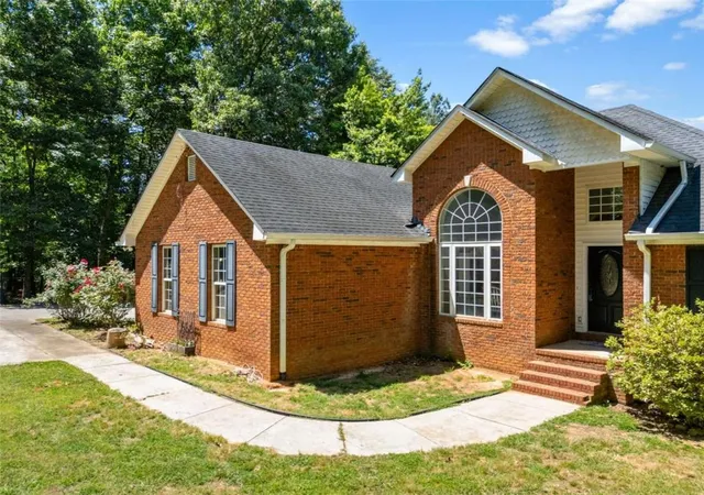 3rd image of 45 The Trl Se, Lindale, GA 30147 | MLS# 7773899