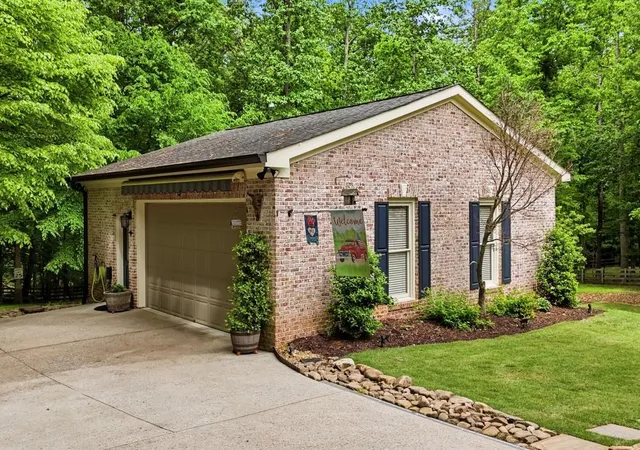 Photo 3 of Sale Pending at 14772 Taylor Valley Way, Alpharetta, GA 30004 | MLS# 7765972 | Listing updated on 2026-09-05