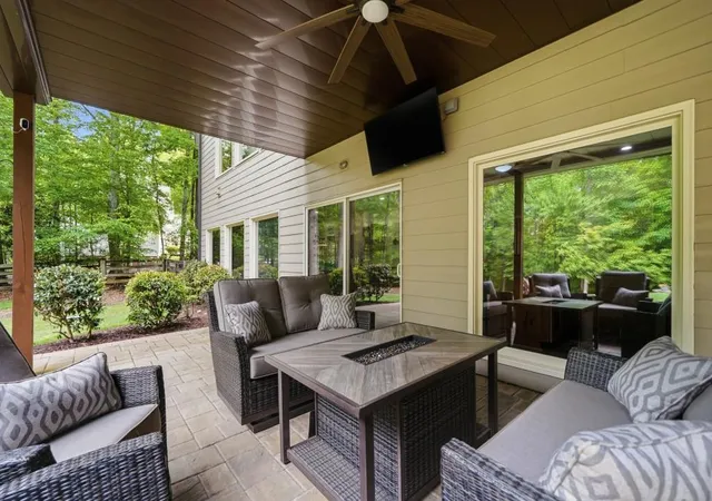 Photo 4 of Sale Pending at 14772 Taylor Valley Way, Alpharetta, GA 30004 | MLS# 7765972 | Listing updated on 2026-09-05