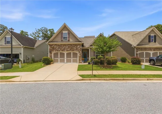 Homes for sale in Canton, GA | 253 Jefferson Ave, Canton, GA 30114 | MLS# 7797203