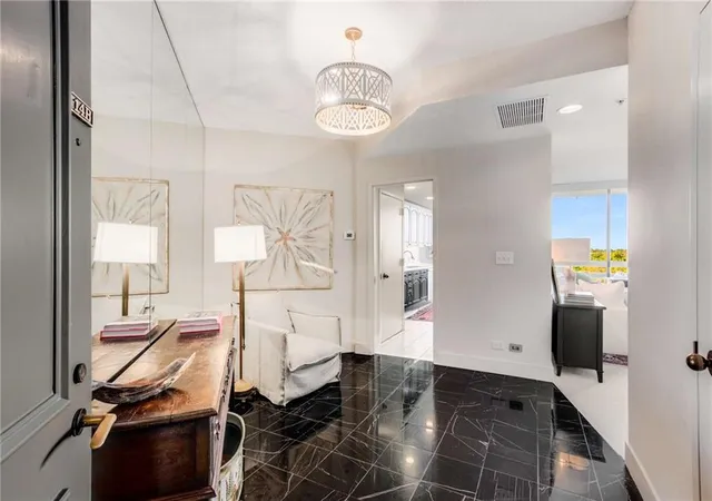 2nd image of 2660 Peachtree Rd Nw #14B, Atlanta, GA 30305 | MLS# 7737130