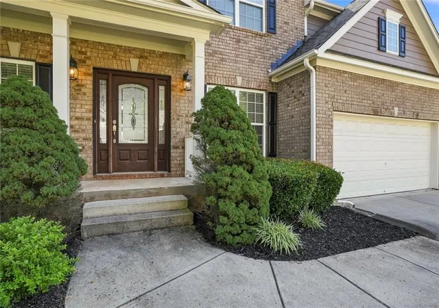 Photo 2 of Sale Pending at 1725 Stardust Trl, Cumming, GA 30040 | MLS# 7818488 | Listing updated on 2026-09-10