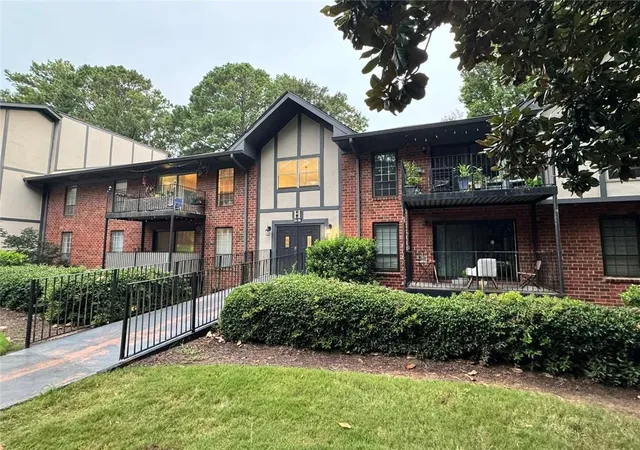 1st image of 6851 Roswell Rd Ne #H-31, Sandy Springs, GA 30328 | MLS# 7823516
