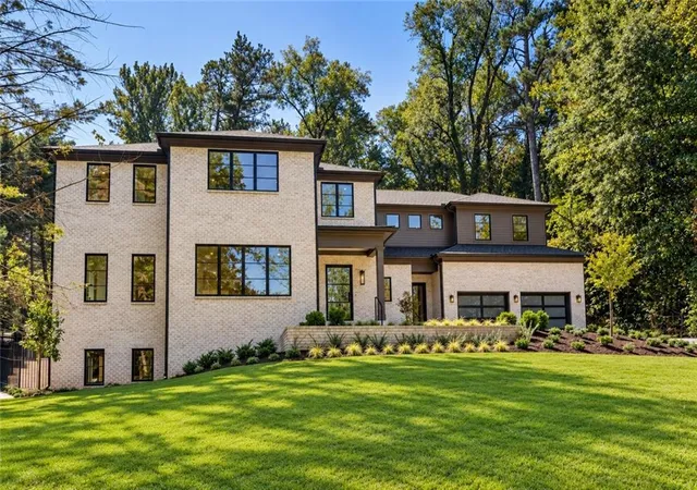 Photo 1 of Single family home for sale at 6200 Ferry Dr, Sandy Springs, GA 30328 | MLS# 7845754 | Listing updated on 2026-10-28
