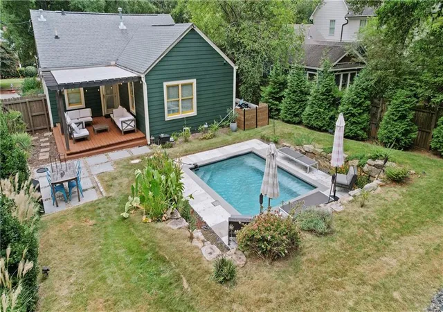 Photo 2 of Sale Pending at 266 Norwood Ave Ne, Atlanta, GA 30317 | MLS# 7828717 | Listing updated on 2026-09-05