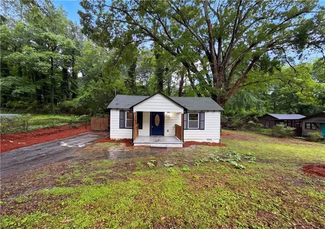 3rd image of 710 Milton St, Scottdale, GA 30079 | MLS# 7778068