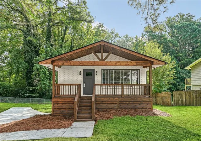 Photo 1 of Sale Pending at 4270 Senoa Dr Nw, Kennesaw, GA 30144 | MLS# 7819423 | Listing updated on 2026-10-20