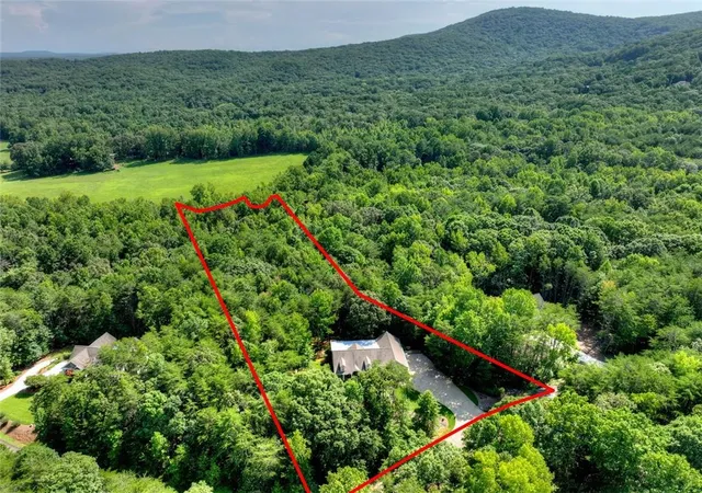 Photo 3 of Sale Pending at 267 Sharp Mountain Pkwy, Jasper, GA 30143 | MLS# 7817801 | Listing updated on 2026-10-09