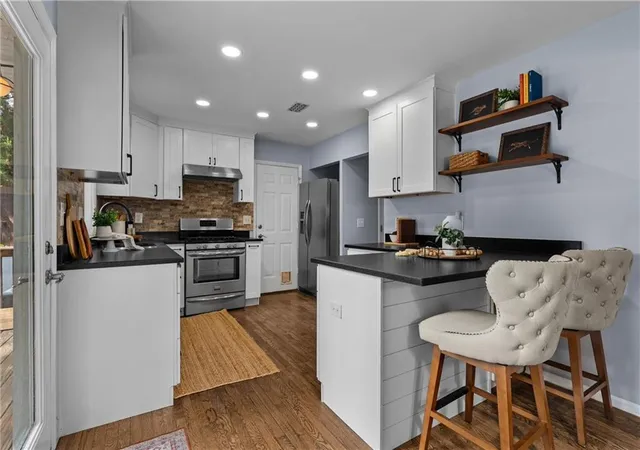 Photo 2 of Sale Pending at 1175 Hvn Brk Way, Brookhaven, GA 30319 | MLS# 7815834 | Listing updated on 2026-09-15
