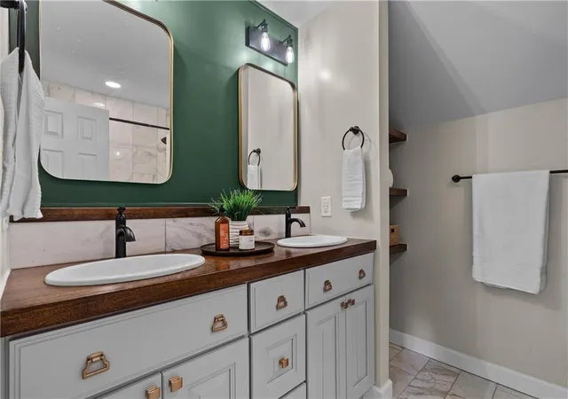 Photo 3 of Sale Pending at 1175 Hvn Brk Way, Brookhaven, GA 30319 | MLS# 7815834 | Listing updated on 2026-09-15