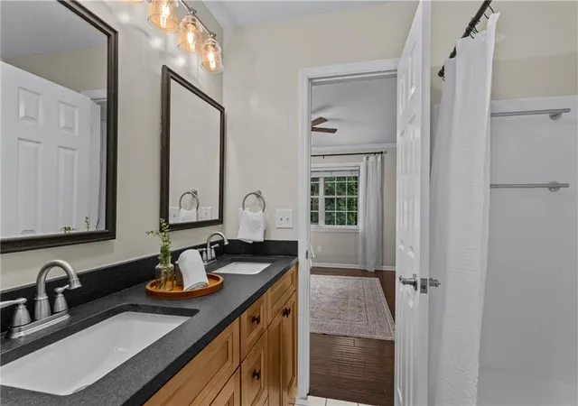 Photo 4 of Sale Pending at 1175 Hvn Brk Way, Brookhaven, GA 30319 | MLS# 7815834 | Listing updated on 2026-09-15