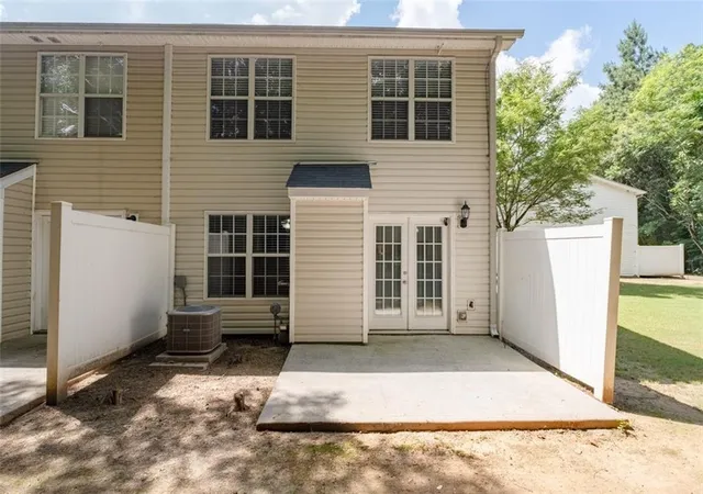 2nd image of 6995 Gallant Cir SE, Mableton, GA 30126