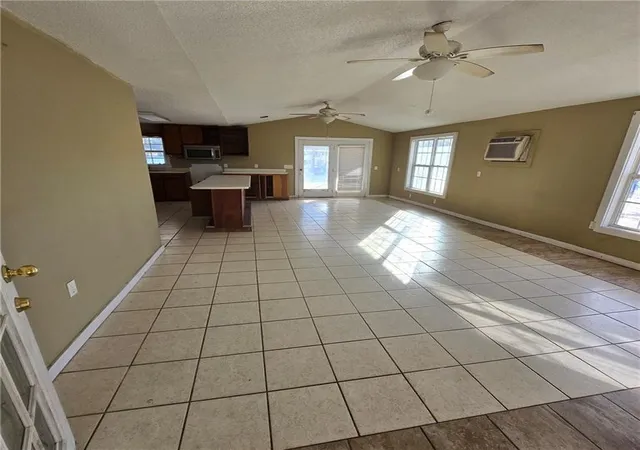 5th image of 2606 Beechwood Dr, Jesup, GA 31545 | MLS# 7537346
