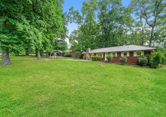 Photo 3 of Single family home for sale at 2536 Britt Rd, Snellville, GA 30078 | MLS# 7779075 | Listing updated on 2026-09-09