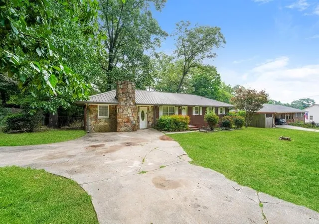 Photo 3 of Single family home for sale at 2536 Britt Rd, Snellville, GA 30078 | MLS# 7779075 | Listing updated on 2026-09-09
