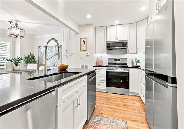Photo 2 of Sale Pending at 736 Olde Towne Ln, Marietta, GA 30068 | MLS# 7818527 | Listing updated on 2026-09-07