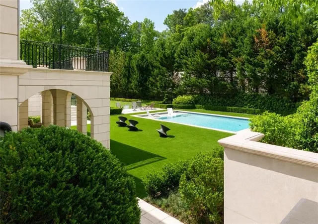 Photo 4 of Single family home for sale at 225 W Paces Fry Rd NW, Atlanta, GA 30305 | MLS# 7753157 | Listing updated on 2026-08-20