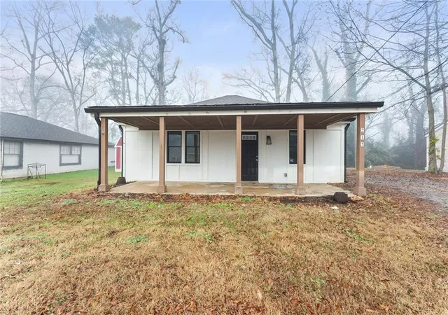 2nd image of 212 Walker Dr, Monroe, GA 30655 | MLS# 7701240