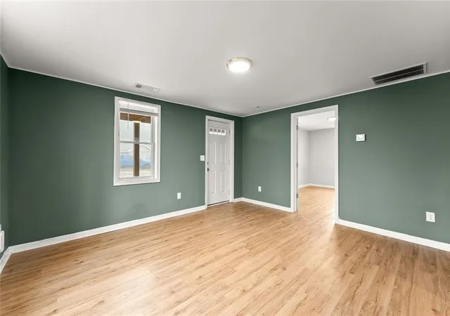 5th image of 212 Walker Dr, Monroe, GA 30655 | MLS# 7701240