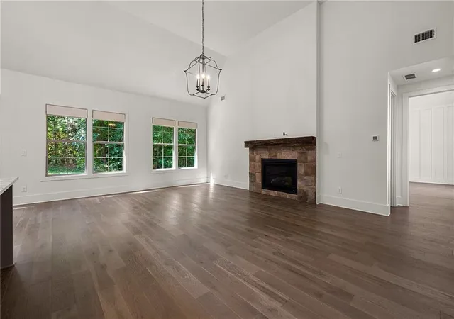 4th image of 225 Arbor Garden Cir, Newnan, GA 30265 | MLS# 7800698