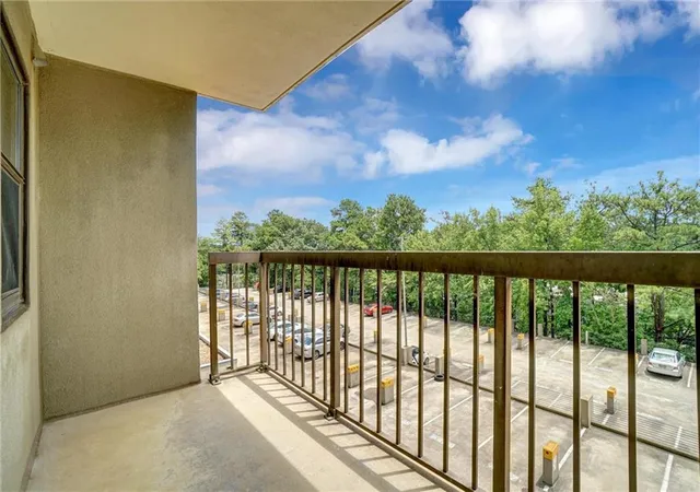 2nd image of 795 Hammond Dr #407, Atlanta, GA 30328 | MLS# 7773747