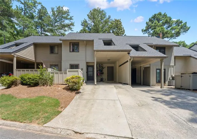 Photo 1 of Townhouse for sale at 897 Cedar Cyn Sq, Marietta, GA 30067 | MLS# 7803344 | Listing updated on 2026-08-30