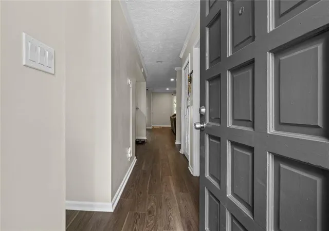 Photo 4 of Townhouse for sale at 897 Cedar Cyn Sq, Marietta, GA 30067 | MLS# 7803344 | Listing updated on 2026-08-30