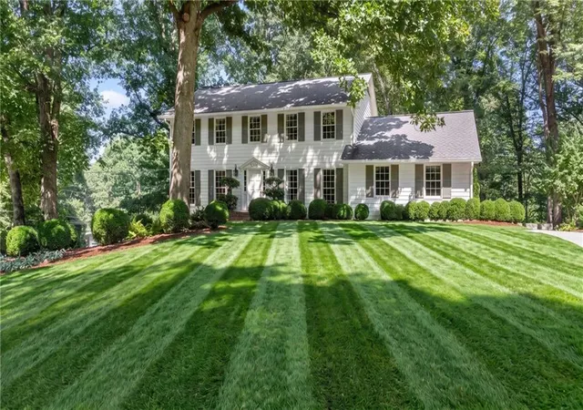 Photo 2 of Single family home for sale at 5506 Whitewood Ct, Dunwoody, GA 30338 | MLS# 7822517 | Listing updated on 2026-09-12