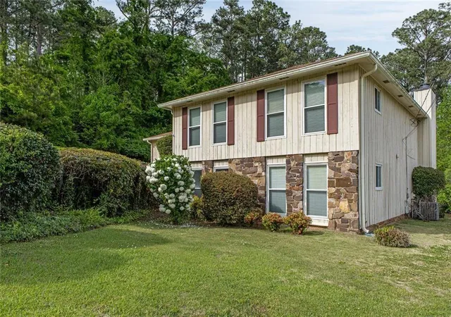 Photo 1 of Single family home for sale at 8 Wellington Way Se, Rome, GA 30161 | MLS# 7750753 | Listing updated on 2026-08-19
