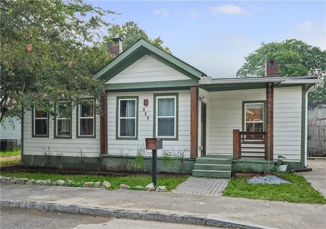 Photo 1 of Single family home for sale at 857 Hubbard St Sw, Atlanta, GA 30310 | MLS# 7850695 | Listing updated on 2026-10-18