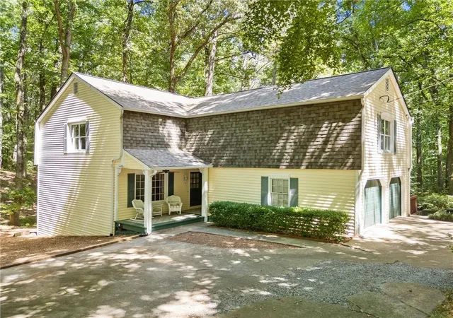 1st image of 1996 Thomas Rd, Canton, GA 30115 | MLS# 7755135