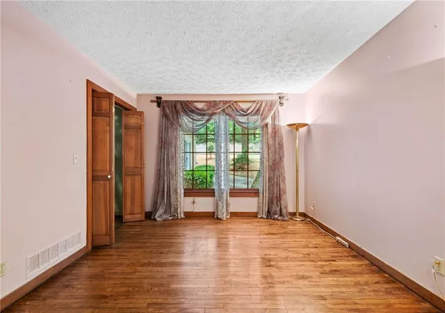 5th image of 1996 Thomas Rd, Canton, GA 30115 | MLS# 7755135