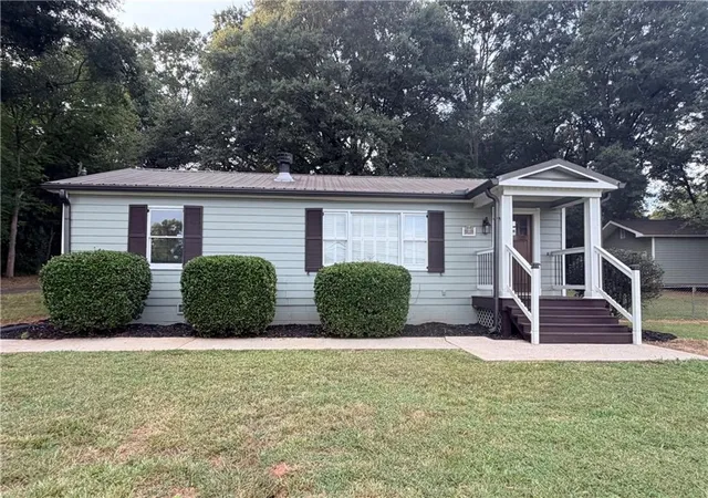 Photo 1 of Sale Pending at 604 Lynn Ave, Jefferson, GA 30549 | MLS# 7829580 | Listing updated on 2026-10-02