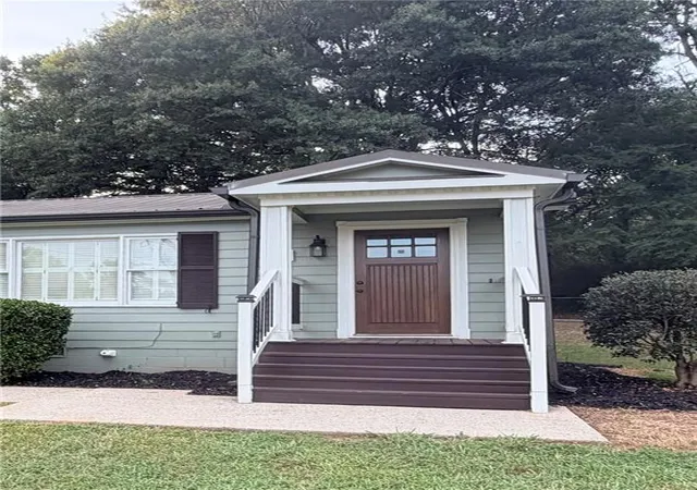 Photo 2 of Sale Pending at 604 Lynn Ave, Jefferson, GA 30549 | MLS# 7829580 | Listing updated on 2026-10-02