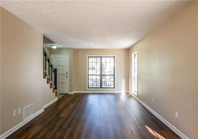 5th image of 998 Ascot Ct, Riverdale, GA 30296 | MLS# 7825822