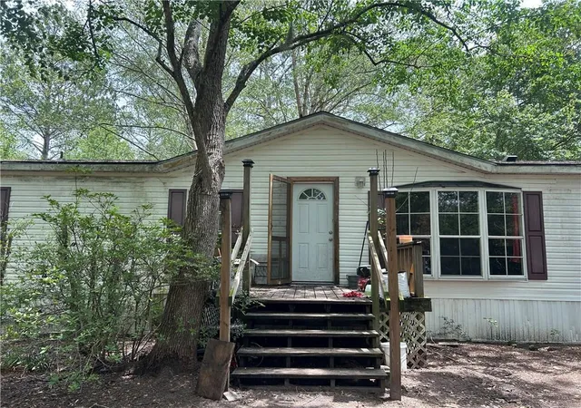 Homes for sale in Hortense, GA | 114 Jones Rd, Hortense, GA 31543 | MLS# 7774504