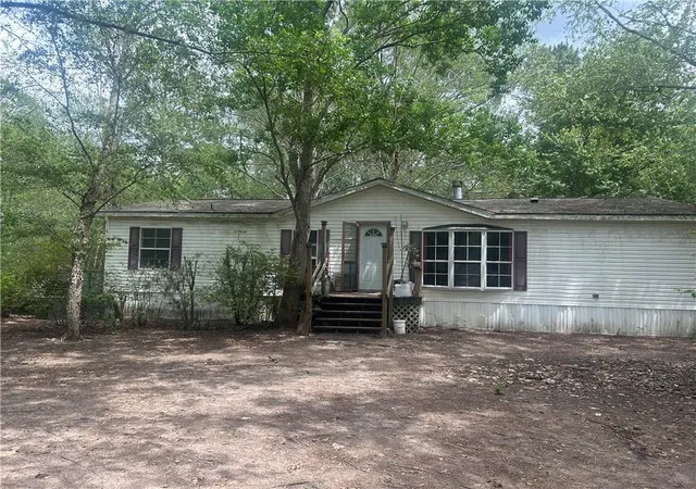 Homes for sale in Hortense, GA | 114 Jones Rd, Hortense, GA 31543 | MLS# 7774504
