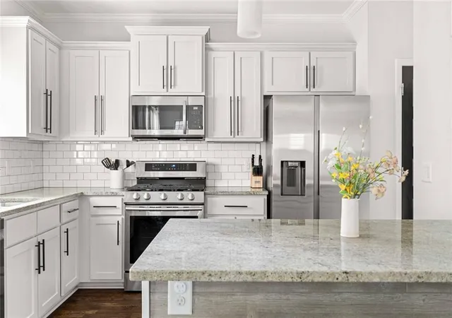 2nd image of 124 Sisson Ave Ne, Atlanta, GA 30317 | MLS# 7816540
