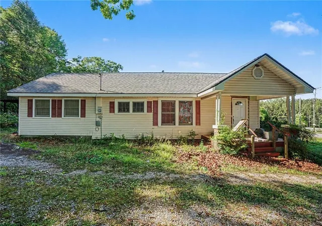 Homes for sale in Toccoa, GA | 1288 Rose Ln, Toccoa, GA 30577 | MLS# 7766843
