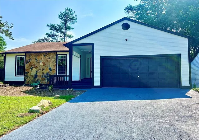 2nd image of 2034 Corners Cir, Lithonia, GA 30058 | MLS# 7820063